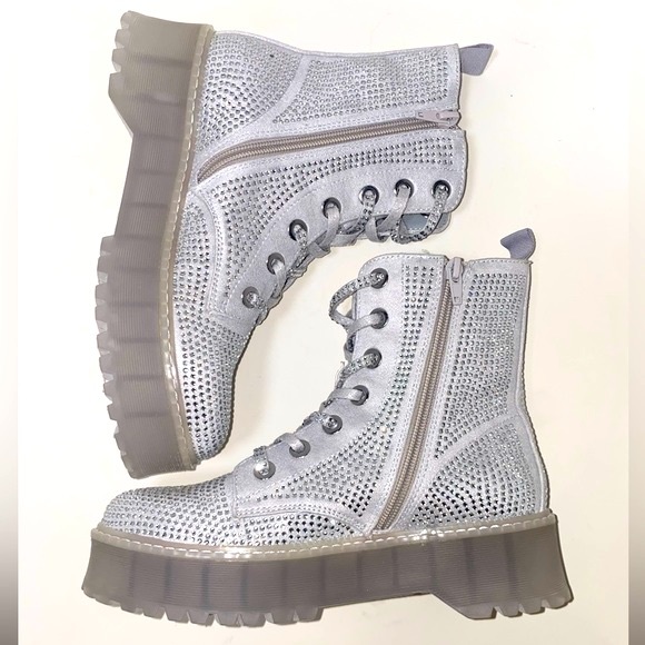 Steve Madden Women's Dynamite Silver Multi Combat & Lace-up Boots Size 6.5 - Picture 2 of 12